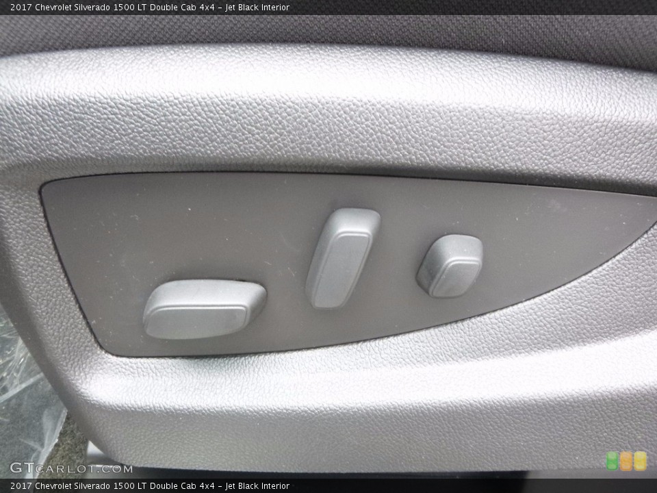 Jet Black Interior Controls for the 2017 Chevrolet Silverado 1500 LT Double Cab 4x4 #116975281