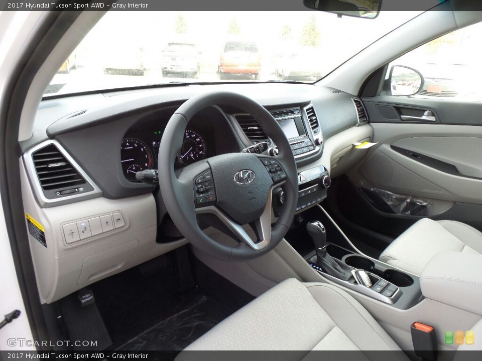 Gray Interior Photo for the 2017 Hyundai Tucson Sport AWD #117006905