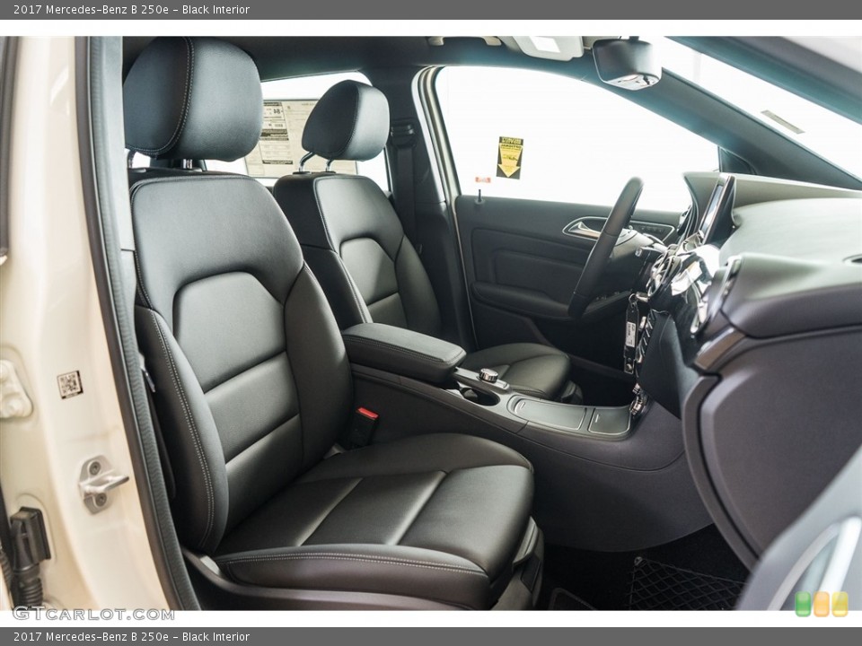Black Interior Photo for the 2017 Mercedes-Benz B 250e #117030020
