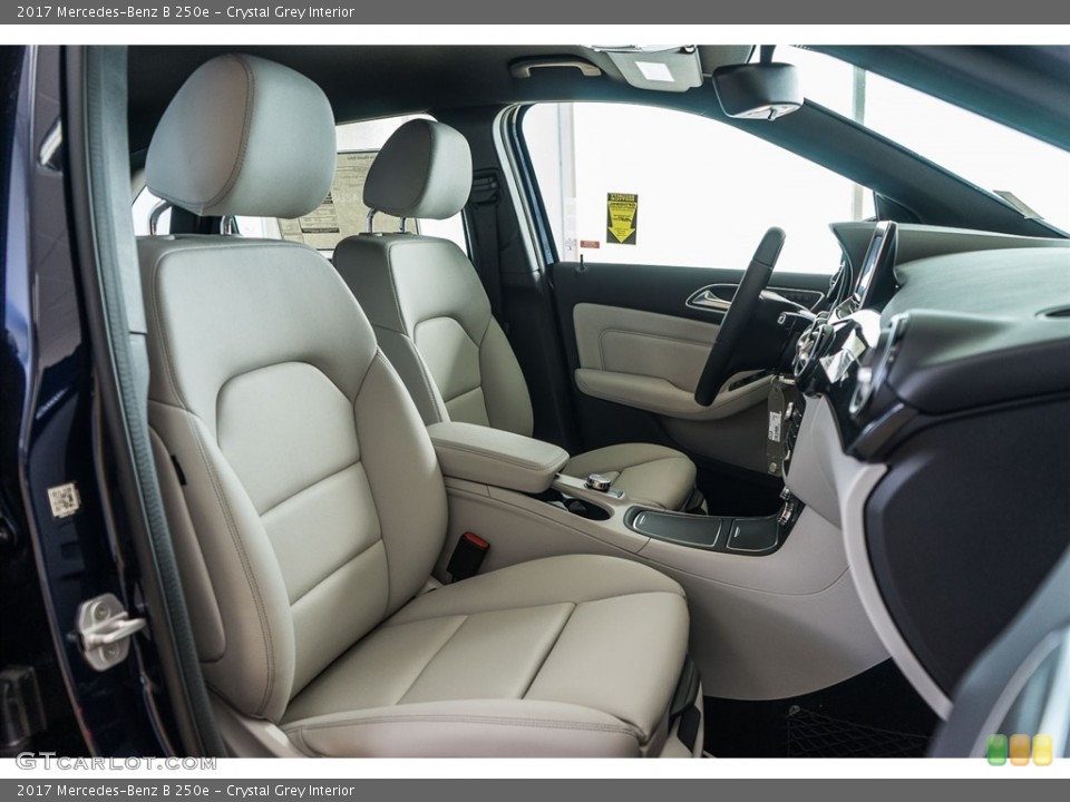 Crystal Grey Interior Photo for the 2017 Mercedes-Benz B 250e #117030332