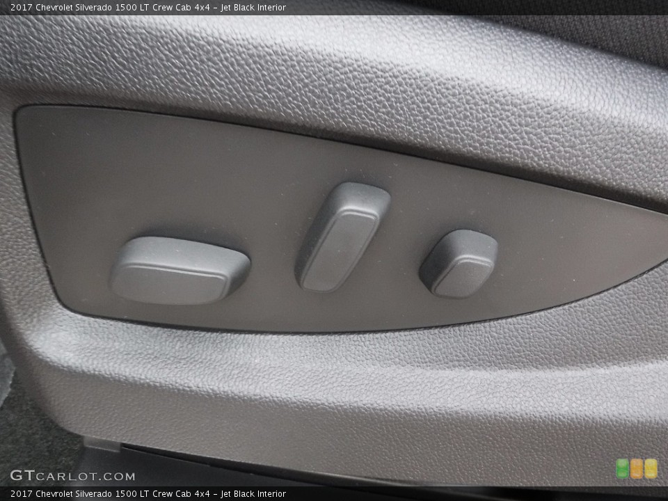 Jet Black Interior Controls for the 2017 Chevrolet Silverado 1500 LT Crew Cab 4x4 #117036212