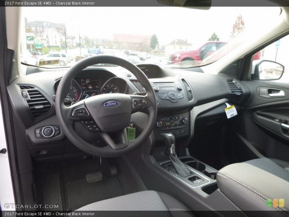 Charcoal Black Interior Photo for the 2017 Ford Escape SE 4WD #117049460