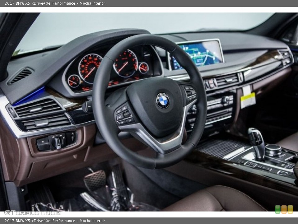 Mocha Interior Dashboard for the 2017 BMW X5 xDrive40e iPerformance #117063156