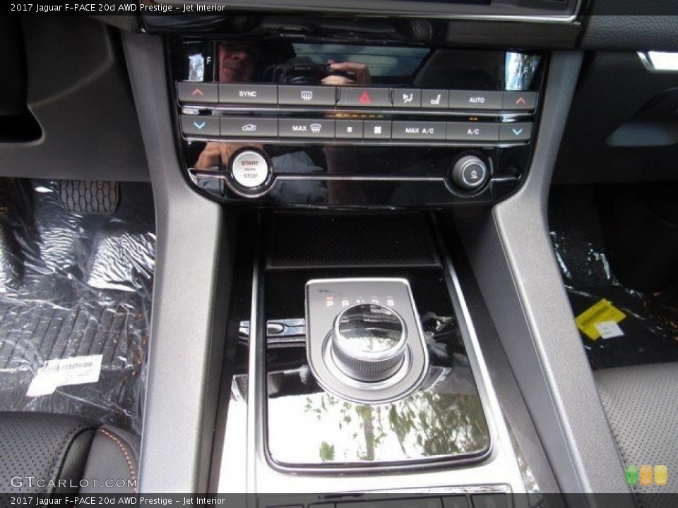 Jet Interior Transmission for the 2017 Jaguar F-PACE 20d AWD Prestige #117094612