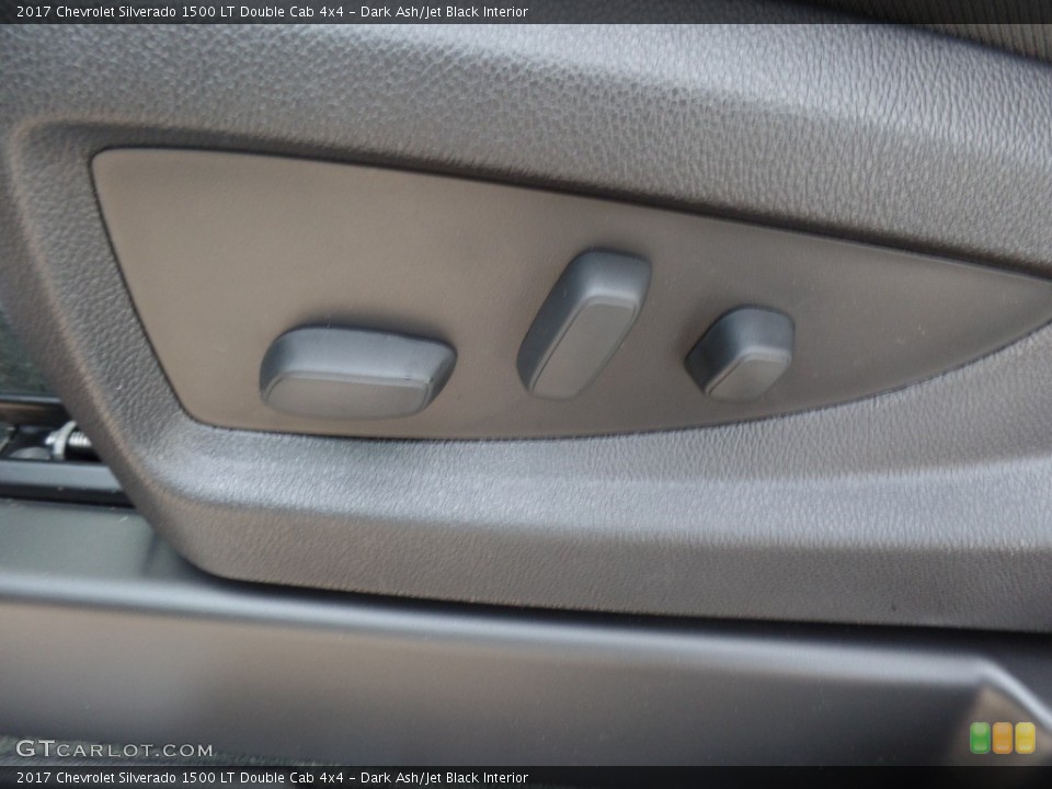 Dark Ash/Jet Black Interior Controls for the 2017 Chevrolet Silverado 1500 LT Double Cab 4x4 #117119086