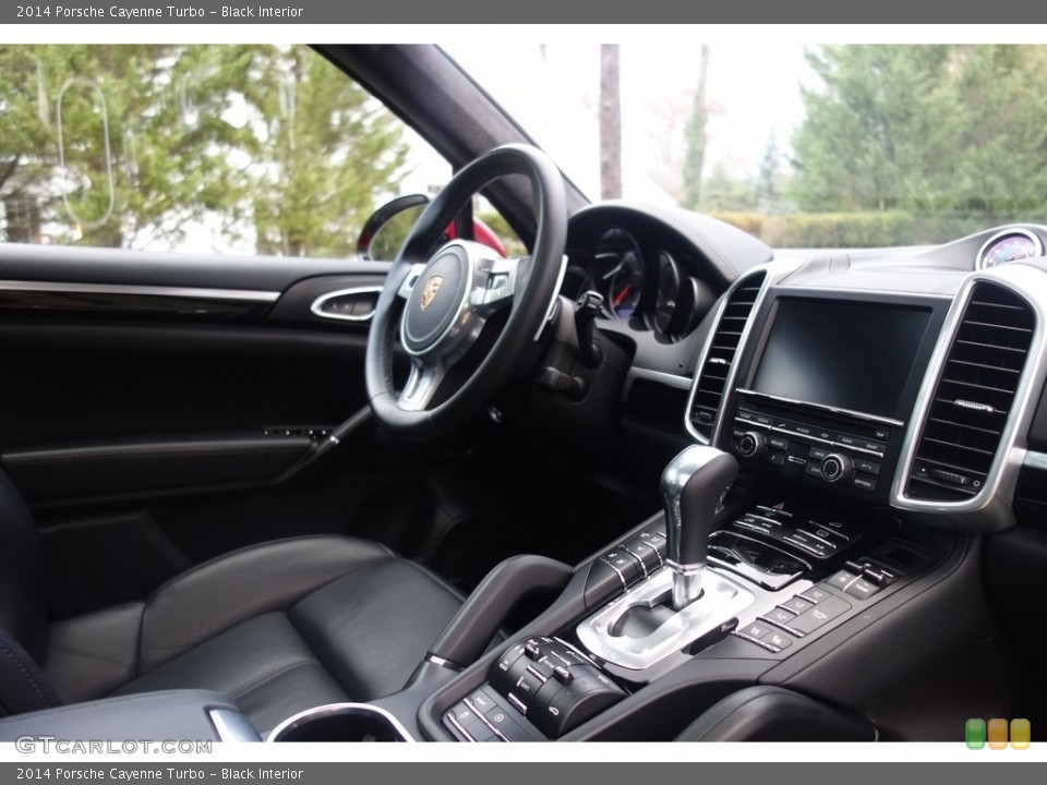 Black Interior Controls for the 2014 Porsche Cayenne Turbo #117147341