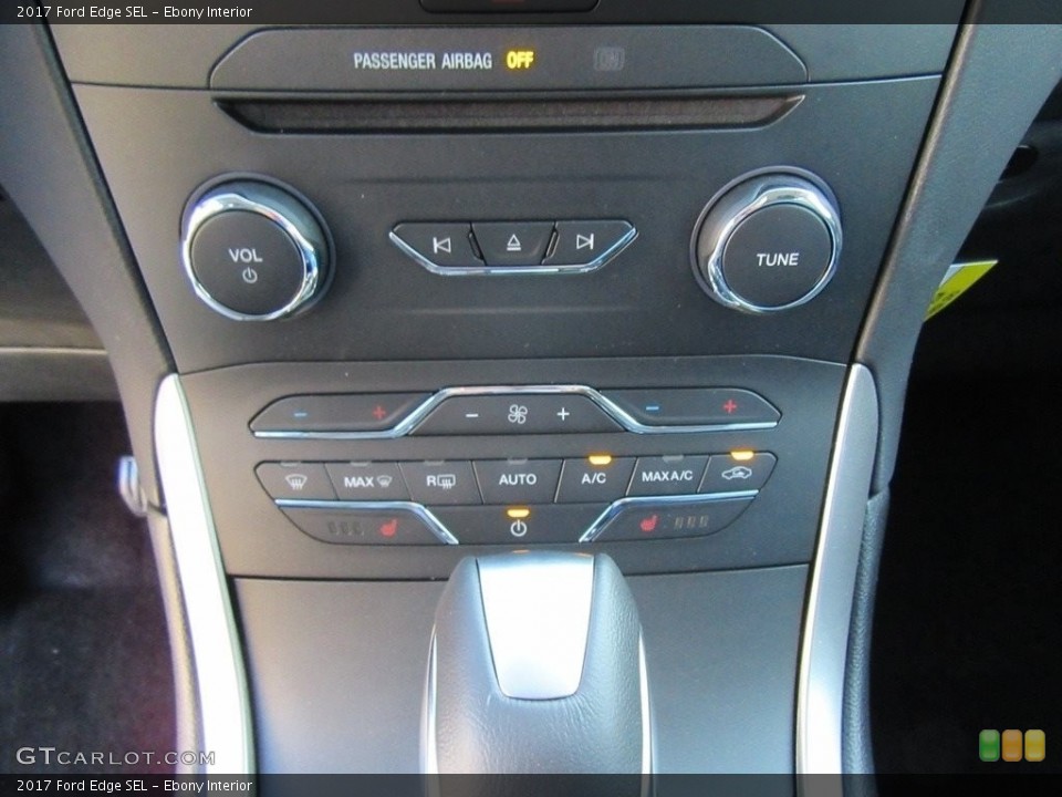 Ebony Interior Controls for the 2017 Ford Edge SEL #117173272
