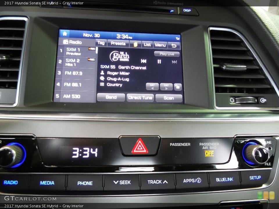 Gray Interior Controls for the 2017 Hyundai Sonata SE Hybrid #117273868