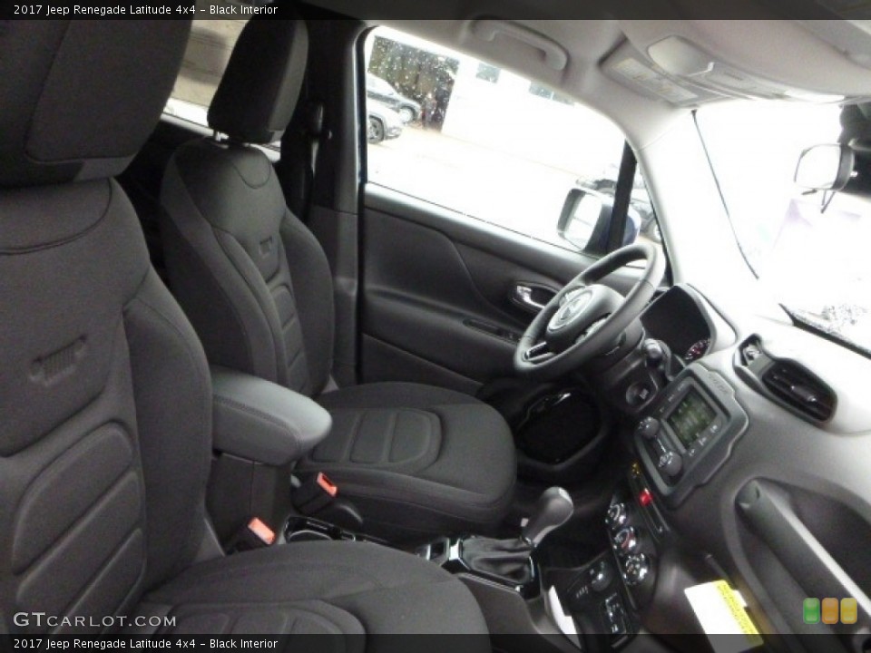 Black Interior Photo for the 2017 Jeep Renegade Latitude 4x4 #117300153