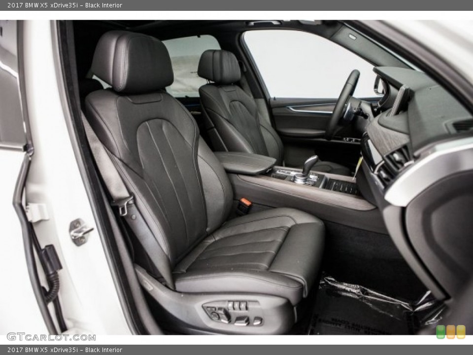 Black Interior Photo for the 2017 BMW X5 xDrive35i #117327977