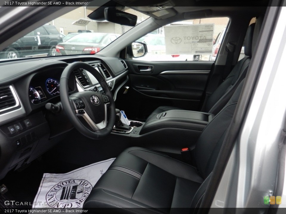 Black Interior Photo for the 2017 Toyota Highlander SE AWD #117340153