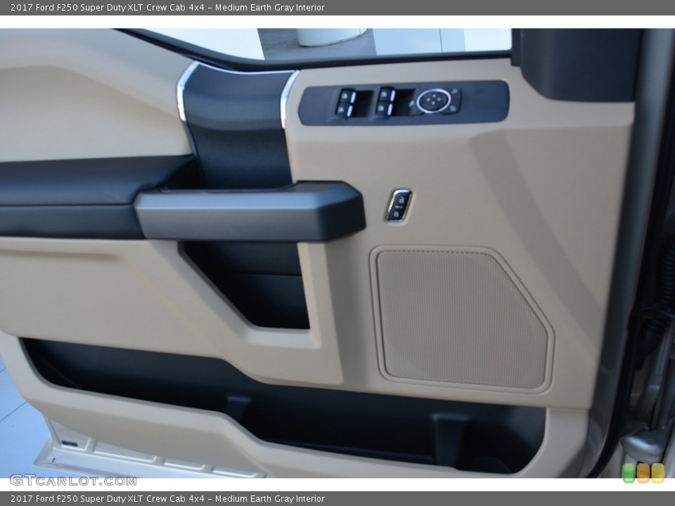 Medium Earth Gray Interior Door Panel for the 2017 Ford F250 Super Duty XLT Crew Cab 4x4 #117345022
