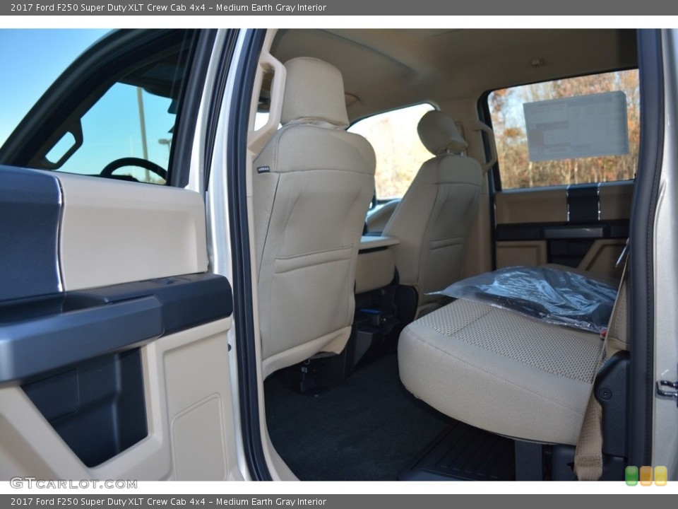 Medium Earth Gray Interior Rear Seat for the 2017 Ford F250 Super Duty XLT Crew Cab 4x4 #117345067