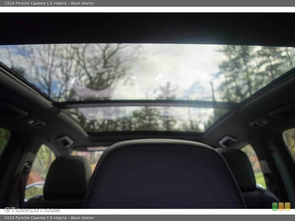 Black Interior Sunroof for the 2016 Porsche Cayenne S E-Hybrid #117356008