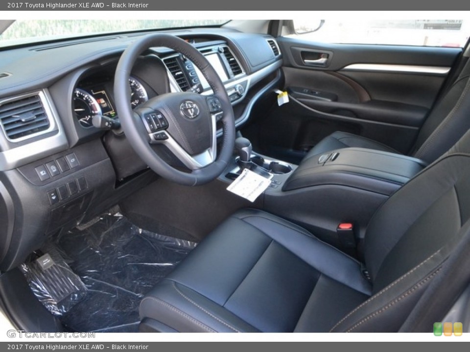 Black Interior Photo for the 2017 Toyota Highlander XLE AWD #117406007