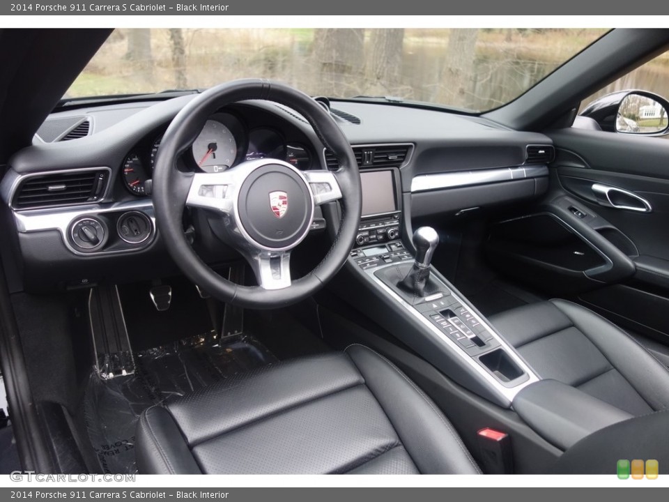 Black Interior Photo for the 2014 Porsche 911 Carrera S Cabriolet #117501199