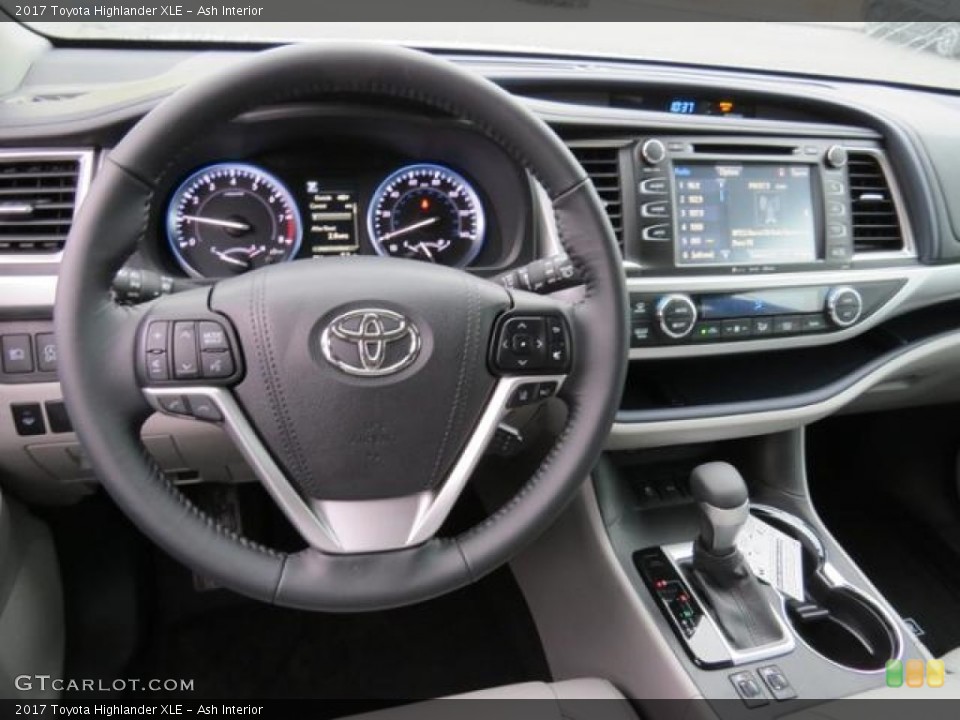 Ash Interior Dashboard for the 2017 Toyota Highlander XLE #117542882
