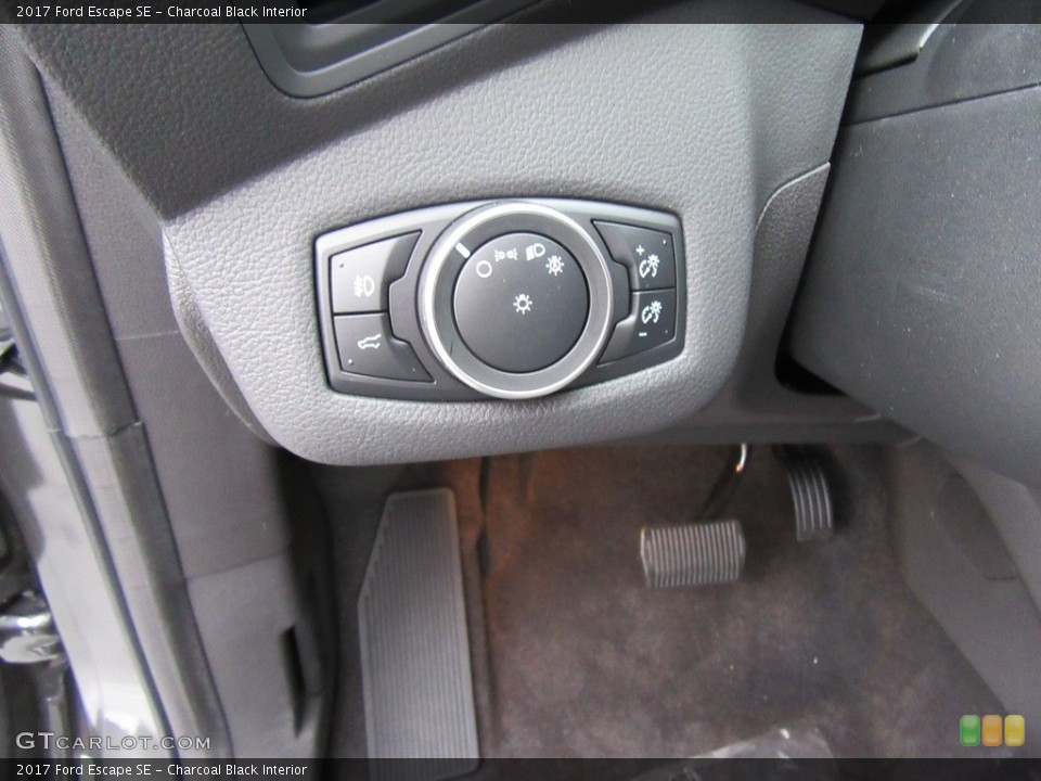 Charcoal Black Interior Controls for the 2017 Ford Escape SE #117586551