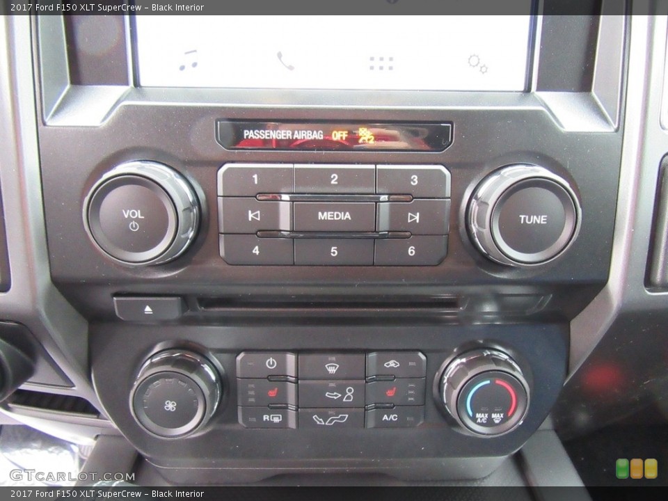 Black Interior Controls for the 2017 Ford F150 XLT SuperCrew #117787183