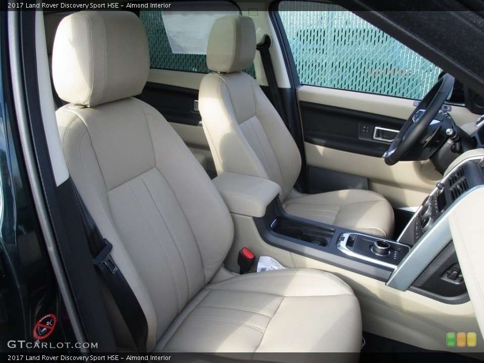 Almond Interior Photo for the 2017 Land Rover Discovery Sport HSE #117796759