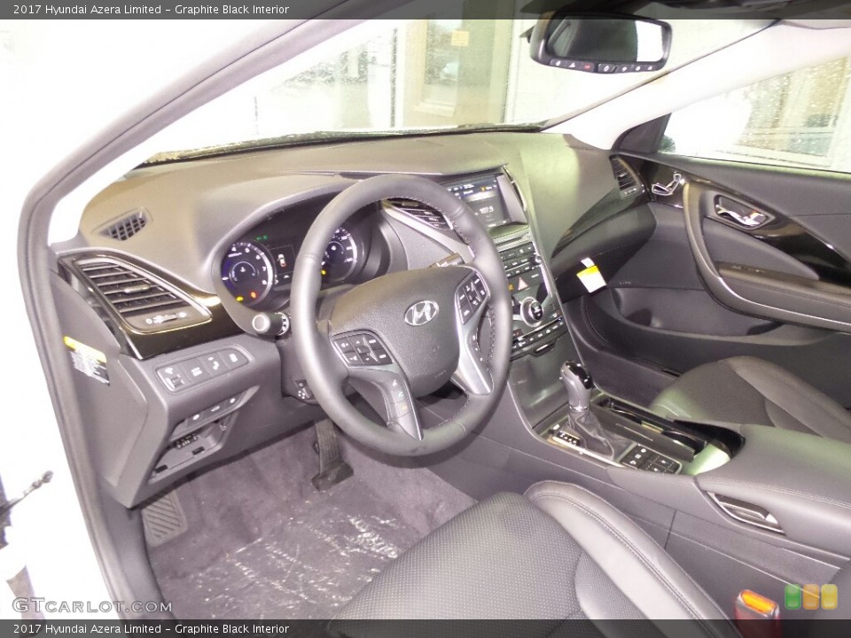 Graphite Black Interior Photo for the 2017 Hyundai Azera Limited #117908421