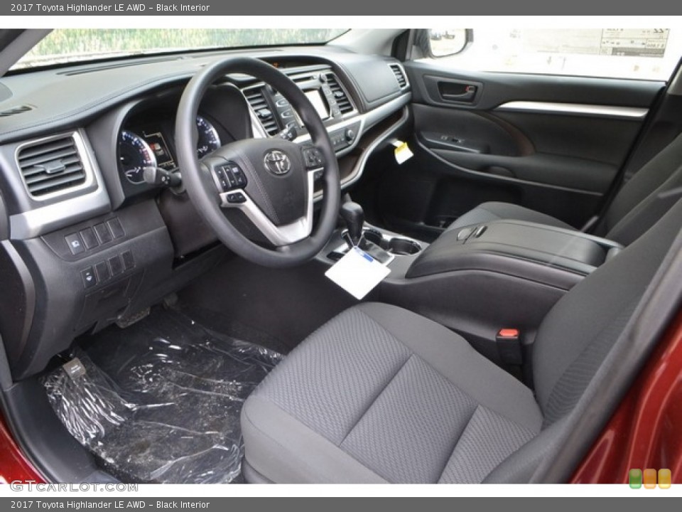 Black Interior Photo for the 2017 Toyota Highlander LE AWD #117966599