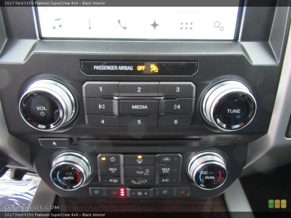 Black Interior Controls for the 2017 Ford F150 Platinum SuperCrew 4x4 #117993982