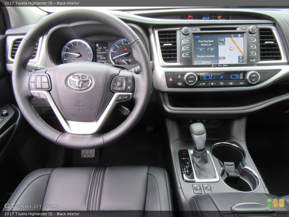Black Interior Dashboard for the 2017 Toyota Highlander SE #118004008