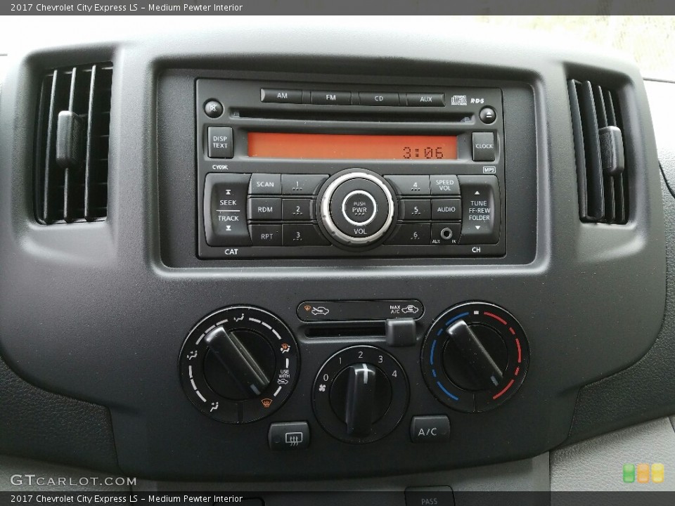 Medium Pewter Interior Controls for the 2017 Chevrolet City Express LS #118033935