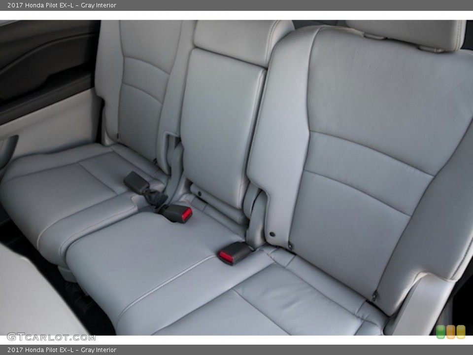 Gray Interior Rear Seat for the 2017 Honda Pilot EX-L #118039041