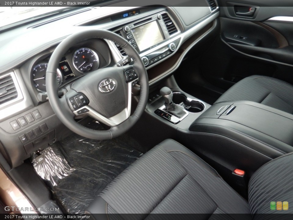 Black Interior Photo for the 2017 Toyota Highlander LE AWD #118043794