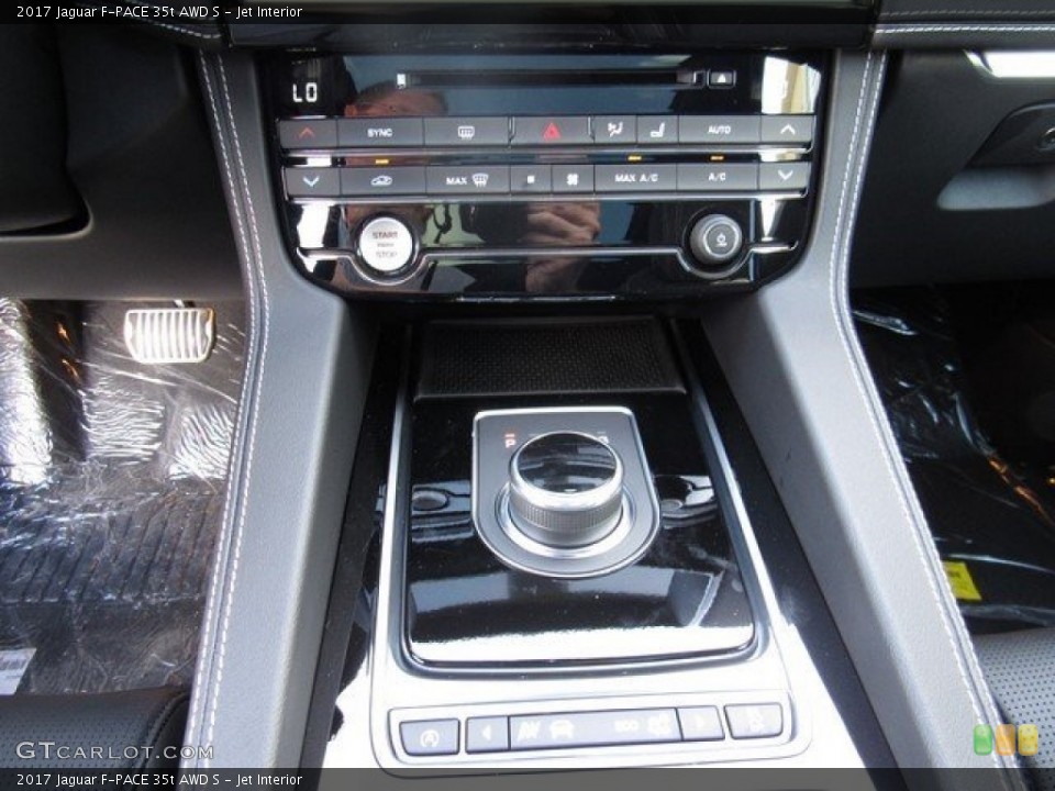 Jet Interior Transmission for the 2017 Jaguar F-PACE 35t AWD S #118124666