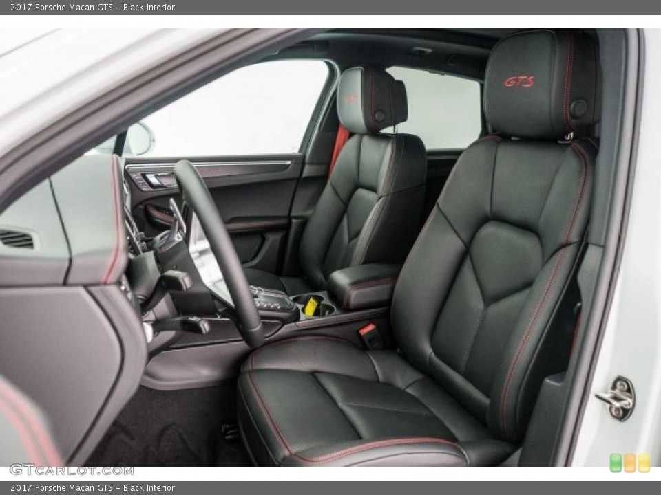 Black Interior Photo for the 2017 Porsche Macan GTS #118131947