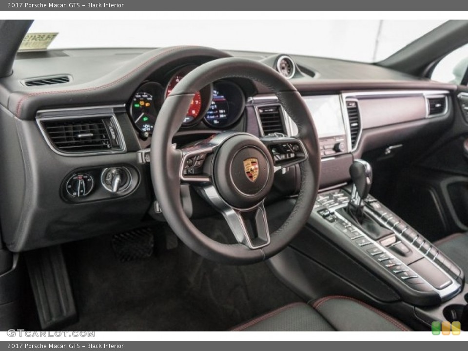 Black Interior Dashboard for the 2017 Porsche Macan GTS #118132097