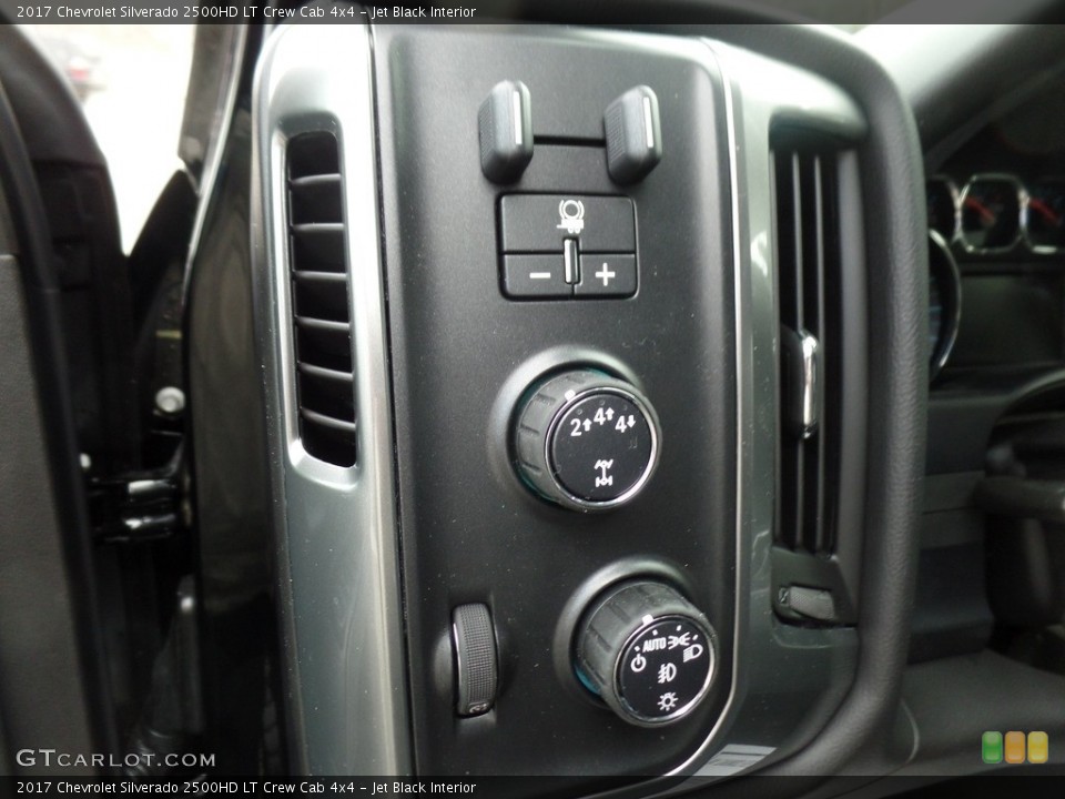 Jet Black Interior Controls for the 2017 Chevrolet Silverado 2500HD LT Crew Cab 4x4 #118155507
