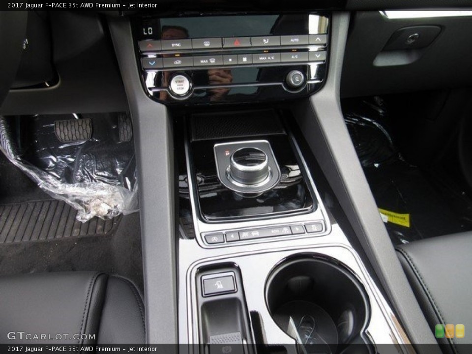 Jet Interior Transmission for the 2017 Jaguar F-PACE 35t AWD Premium #118162323