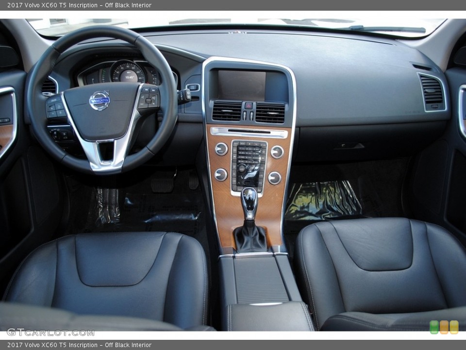 Off Black Interior Photo for the 2017 Volvo XC60 T5 Inscription #118223984