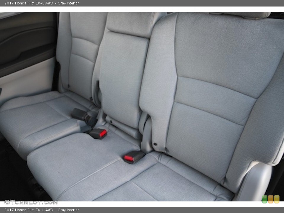 Gray Interior Rear Seat for the 2017 Honda Pilot EX-L AWD #118249240