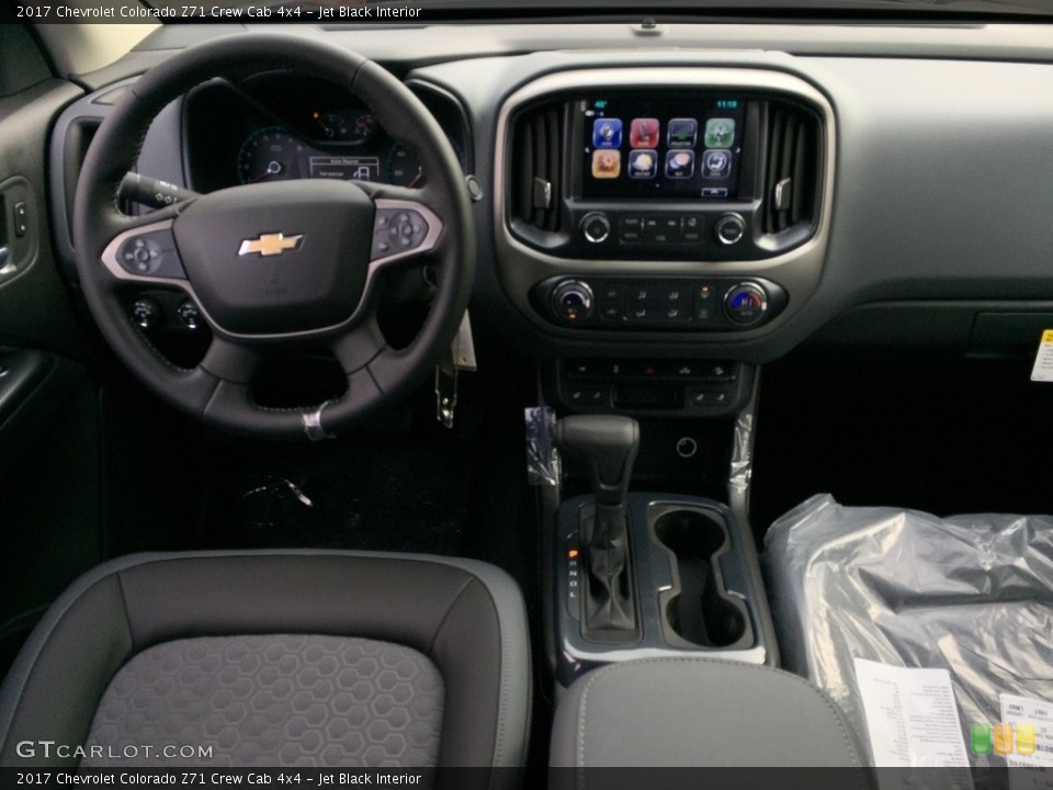 Jet Black Interior Dashboard for the 2017 Chevrolet Colorado Z71 Crew Cab 4x4 #118254340