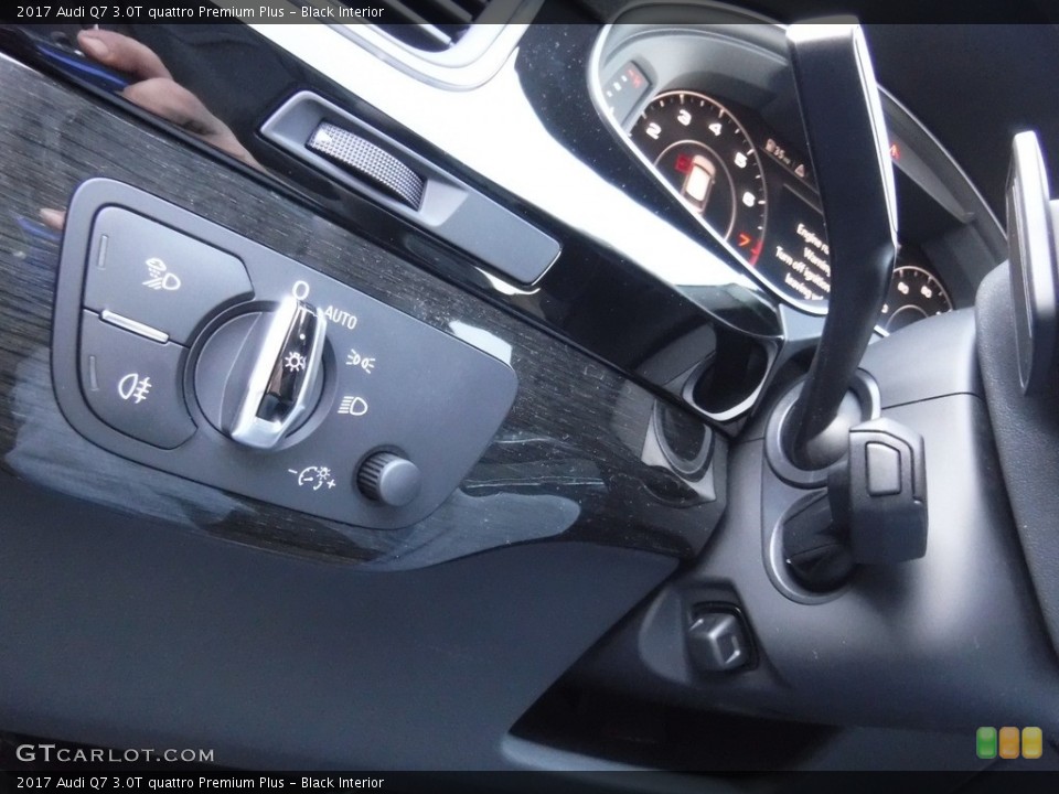 Black Interior Controls for the 2017 Audi Q7 3.0T quattro Premium Plus #118330388