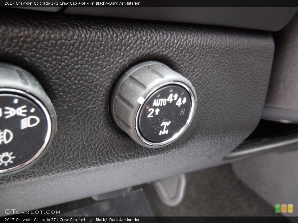 Jet Black/­Dark Ash Interior Controls for the 2017 Chevrolet Colorado Z71 Crew Cab 4x4 #118341658