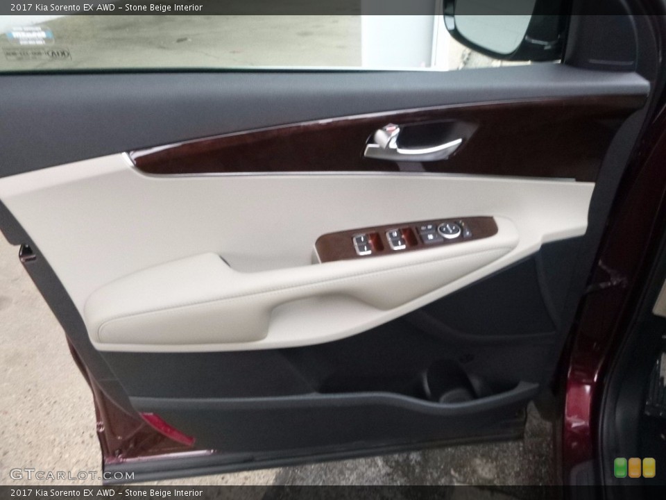 Stone Beige Interior Door Panel for the 2017 Kia Sorento EX AWD #118376604