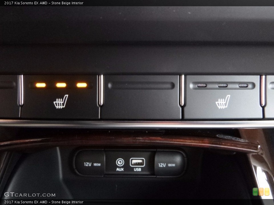 Stone Beige Interior Controls for the 2017 Kia Sorento EX AWD #118376718