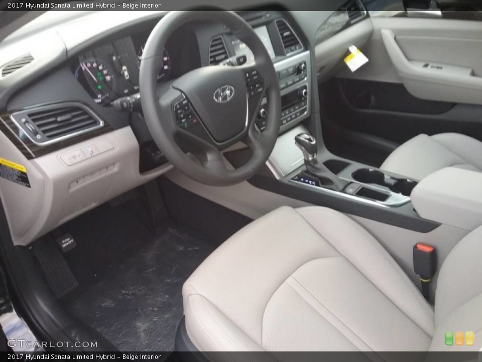Beige Interior Photo for the 2017 Hyundai Sonata Limited Hybrid #118548981