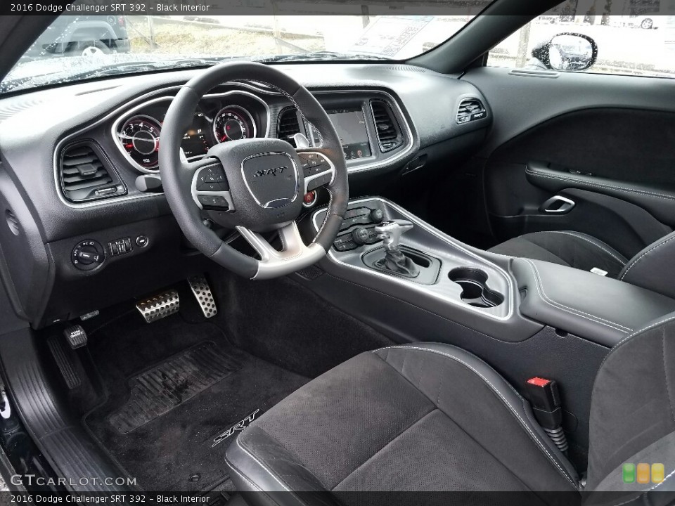 Black Interior Photo for the 2016 Dodge Challenger SRT 392 #118549378