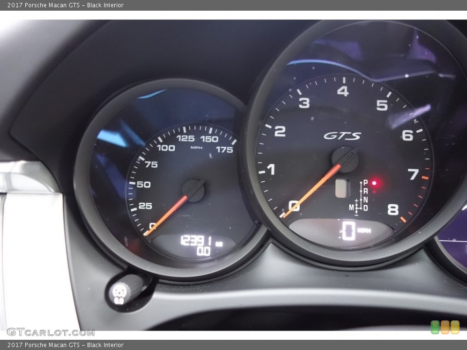 Black Interior Gauges for the 2017 Porsche Macan GTS #118580296
