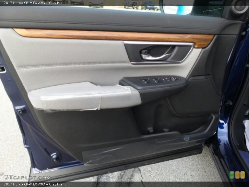 Gray Interior Door Panel for the 2017 Honda CR-V EX AWD #118603118