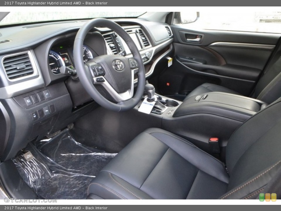 Black Interior Photo for the 2017 Toyota Highlander Hybrid Limited AWD #118621526