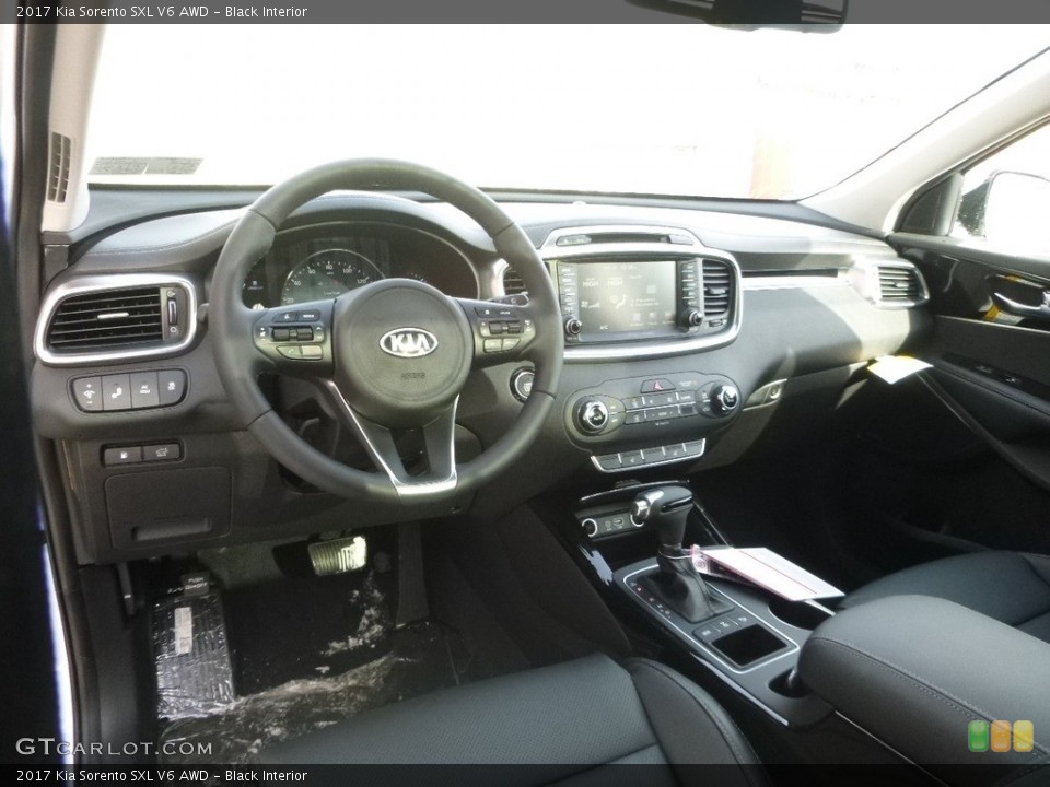 Black Interior Photo for the 2017 Kia Sorento SXL V6 AWD #118629317