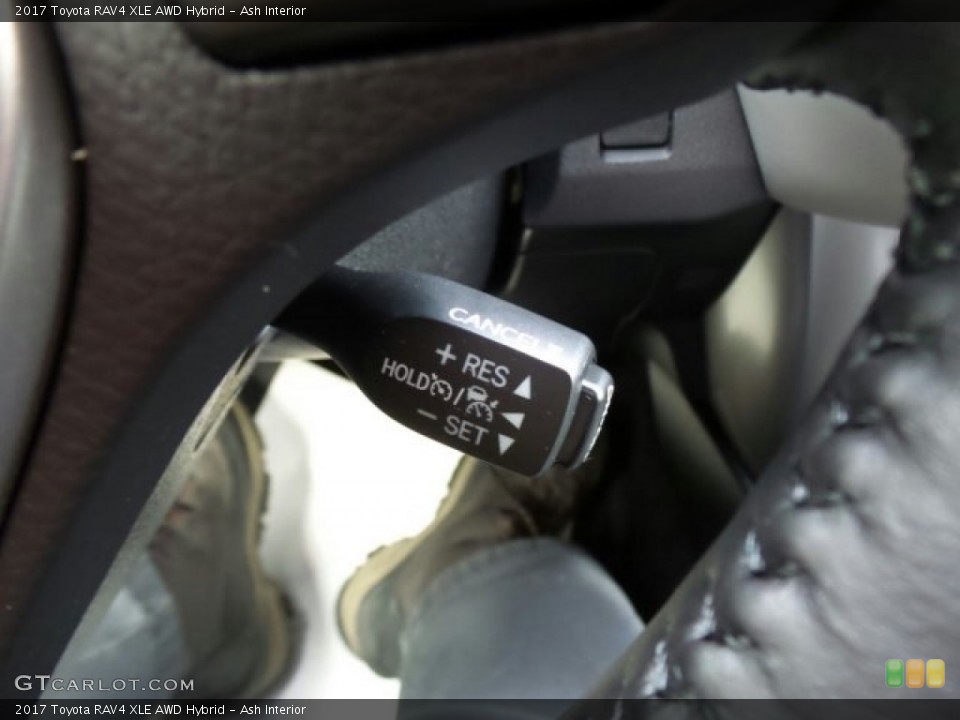 Ash Interior Controls for the 2017 Toyota RAV4 XLE AWD Hybrid #118630634